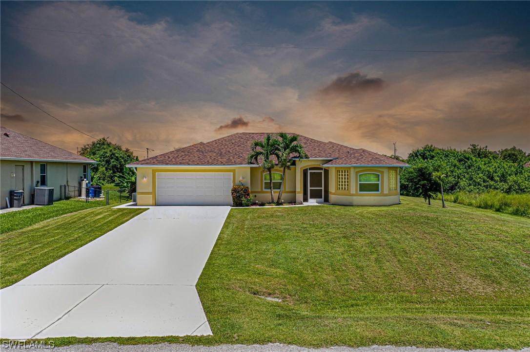 609 Chavers St., Lehigh Acres, FL 33974