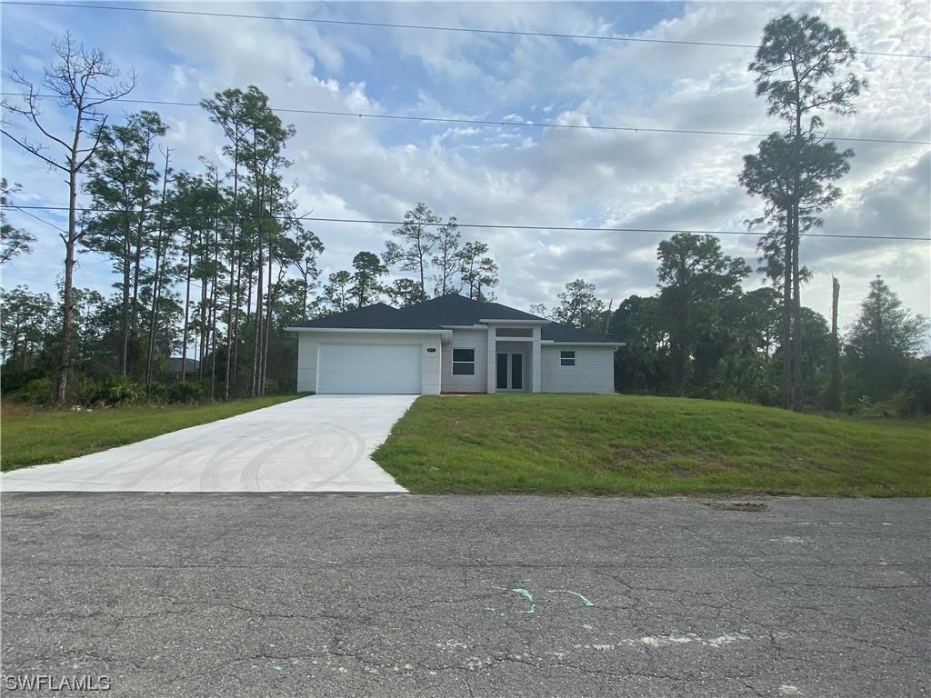 812 James Ave., Lehigh Acres, FL 33936