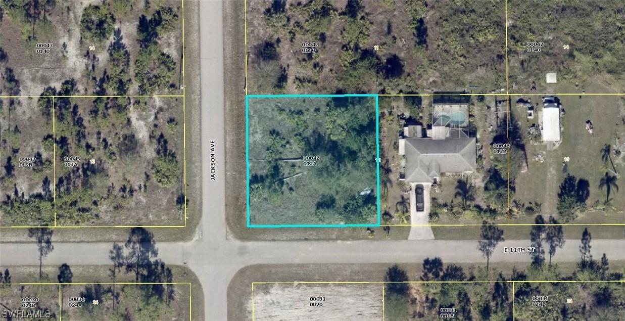 2901 E 11th St., Lehigh Acres, FL 33972