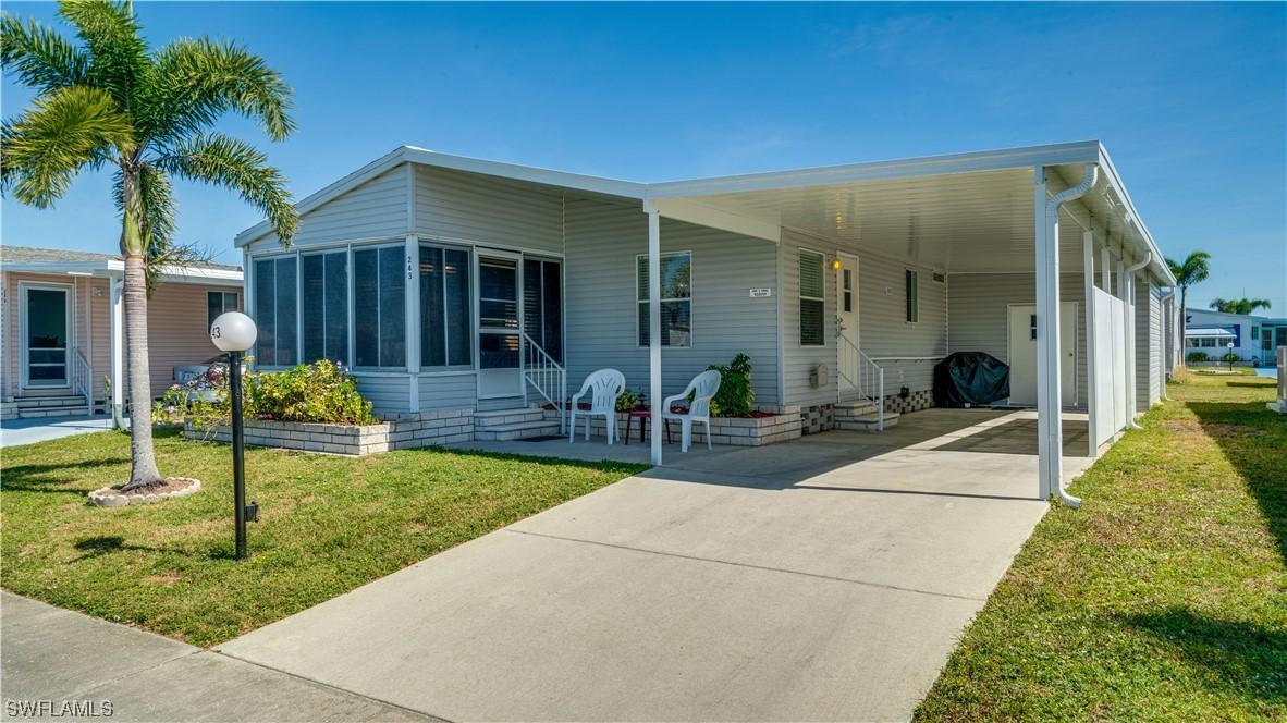 243 Lakeside Dr., North Fort Myers, FL 33903