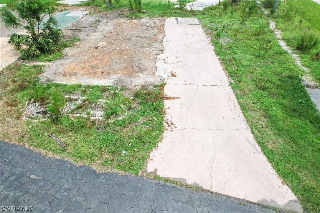 105 Oak Ln., Fort Myers, FL 33908