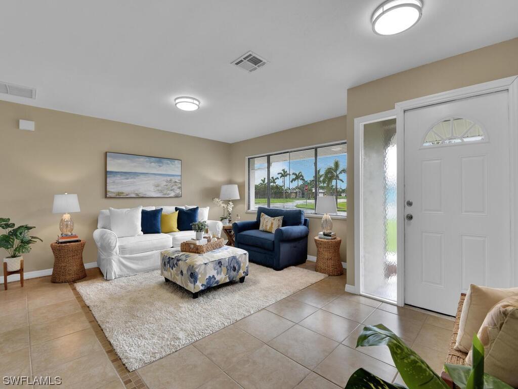 627 S 30th St., Cape Coral, FL 33904