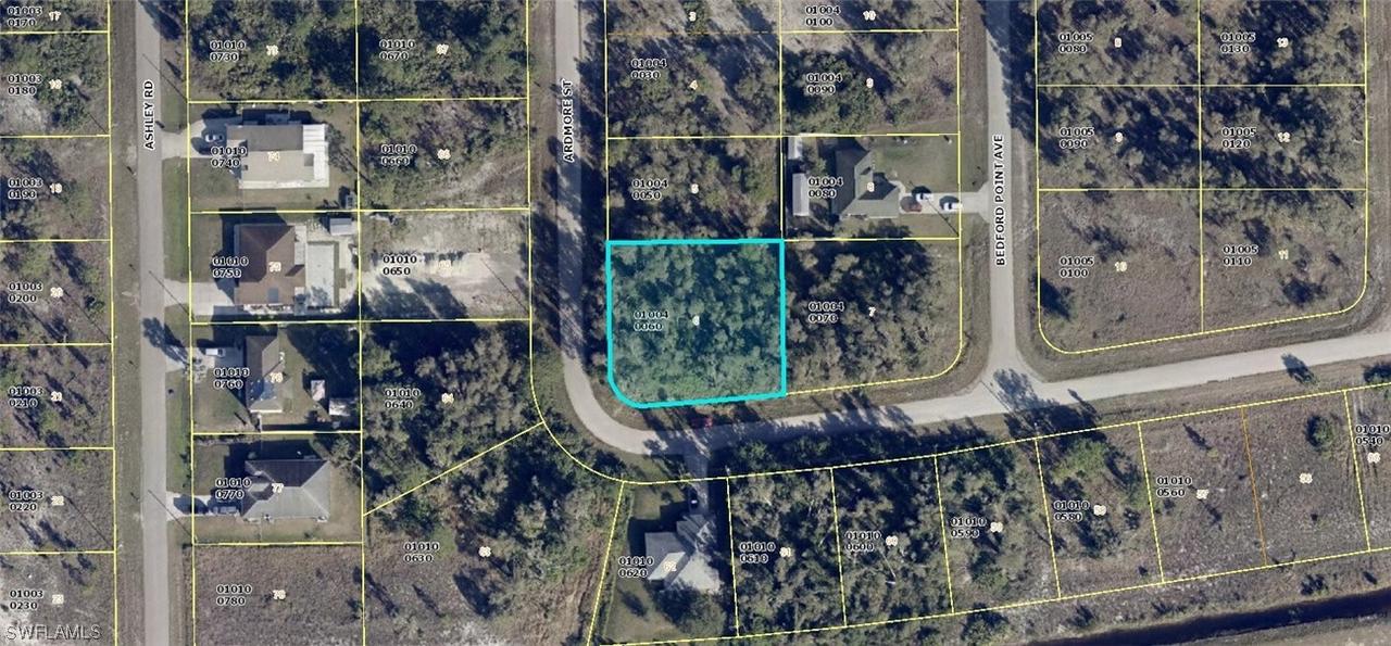 911 Ardmore St., Lehigh Acres, FL 33974