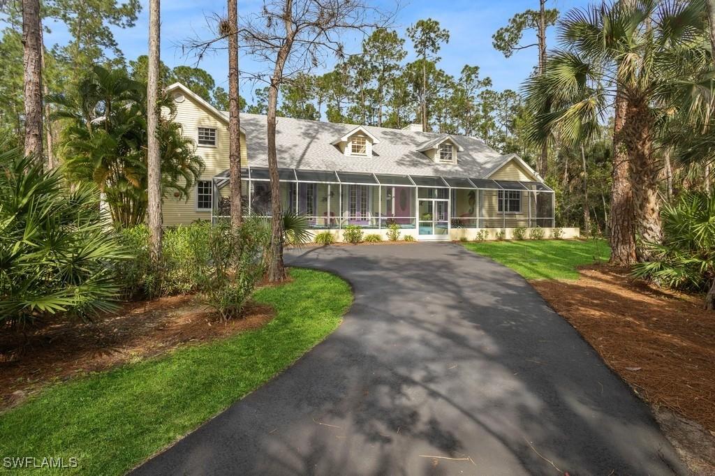 4691 1st Ave., Naples, FL 34119