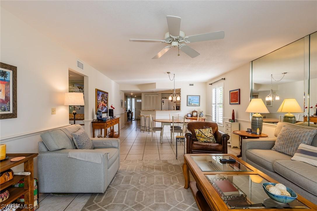 542 10th Ave. #102N, Naples, FL 34102