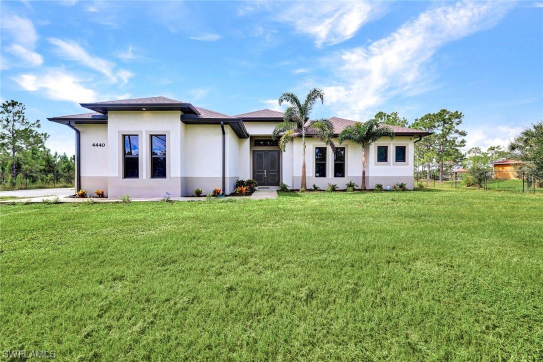 4440 43rd Ave., Naples, FL 34120