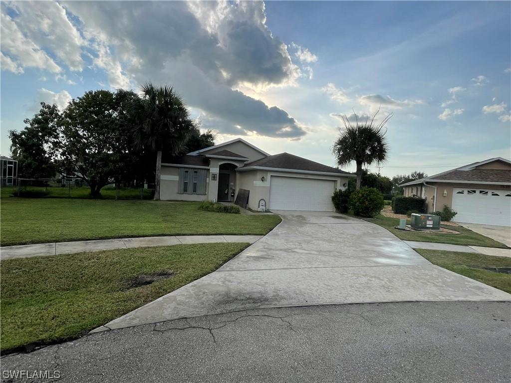 1535 Graduate Ct., Lehigh Acres, FL 33971