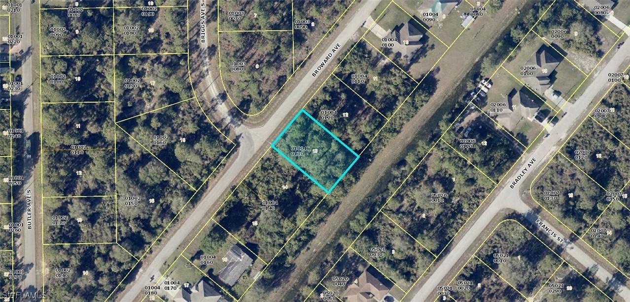 327 Broward Ave., Lehigh Acres, FL 33974