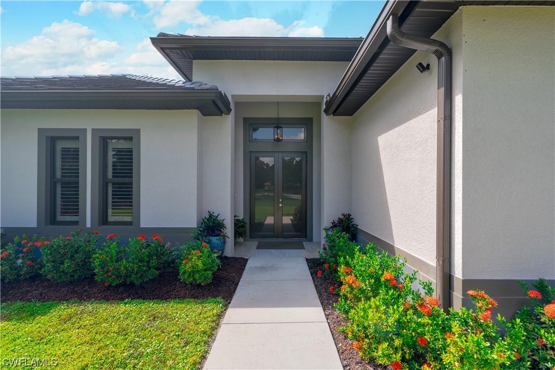 1362 22nd Ave., Naples, FL 34120