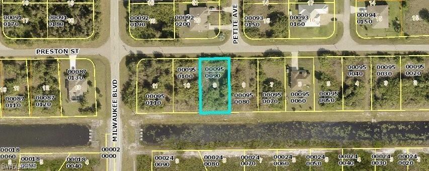 306 Preston St., Lehigh Acres, FL 33974