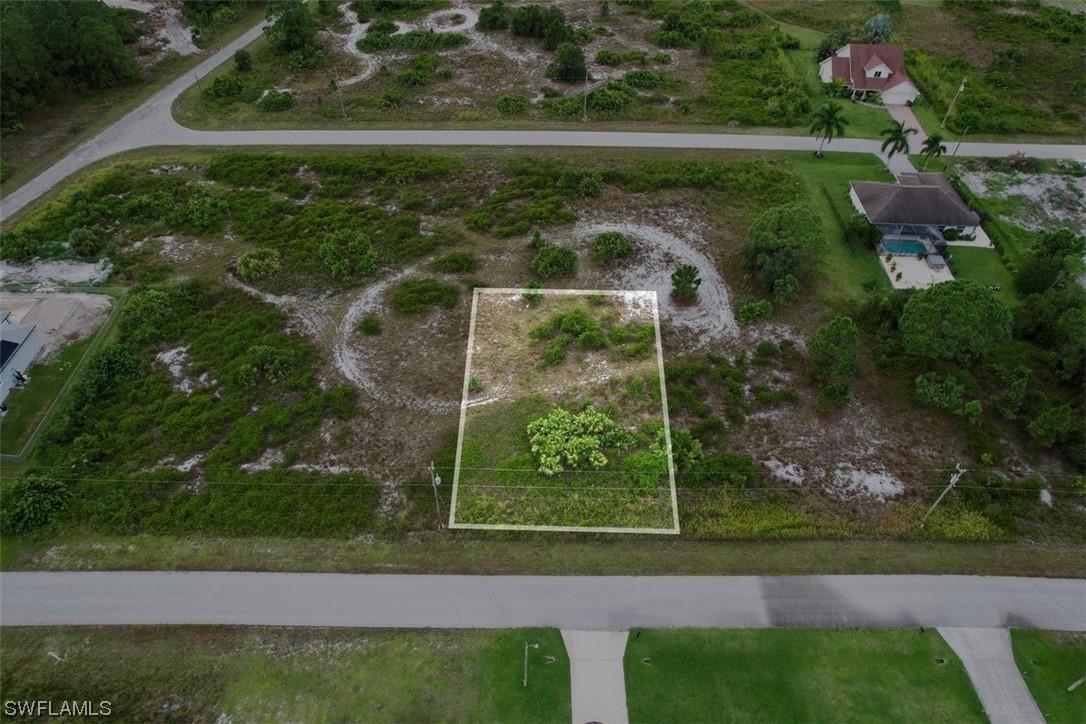 746 Newhall St., Lehigh Acres, FL 33974