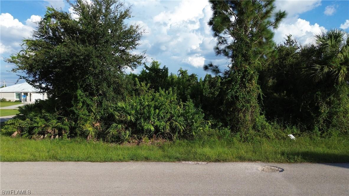 2401-2403 Quentin Ave., Lehigh Acres, FL 33973