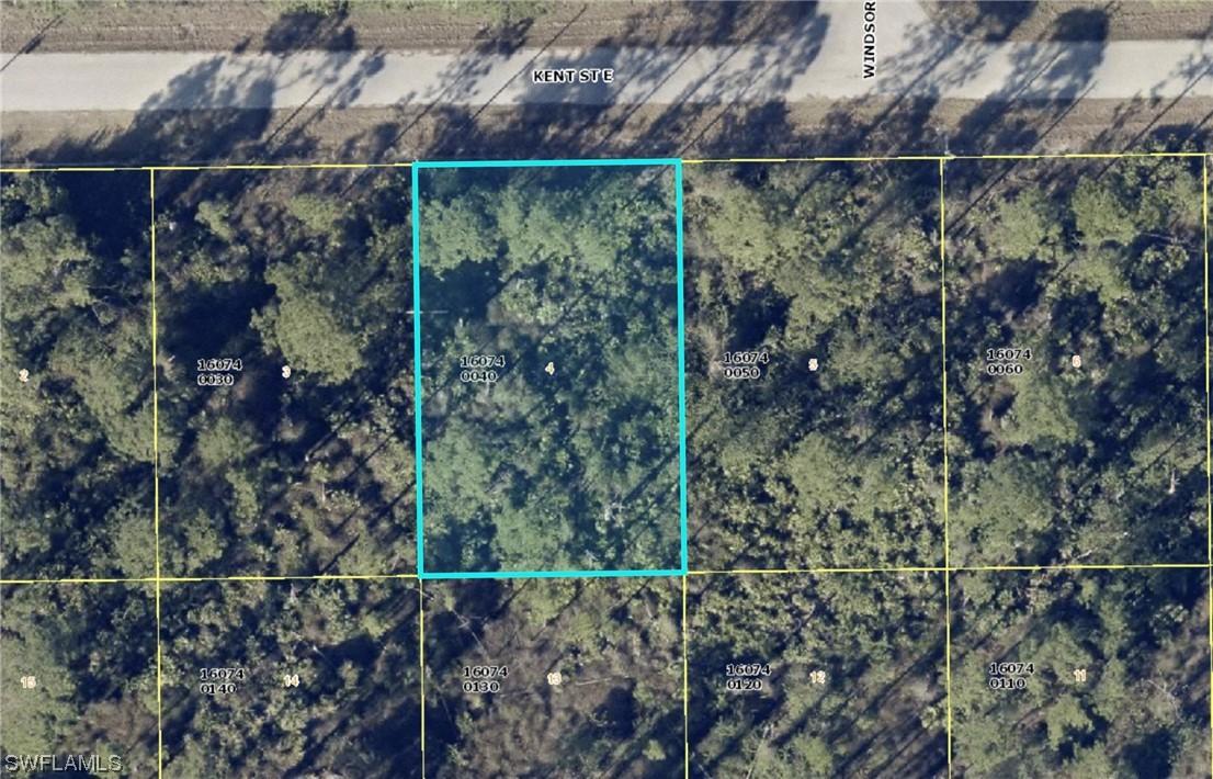 1012 Kent St., Lehigh Acres, FL 33974