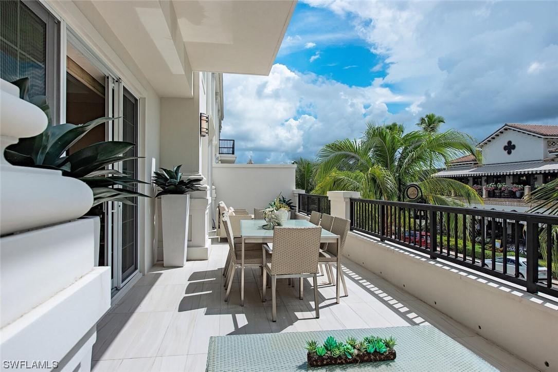 490 5th St. #203, Naples, FL 34102