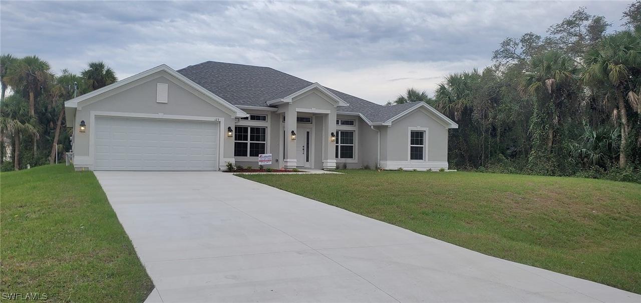 123 Carey Ave., Lehigh Acres, FL 33974