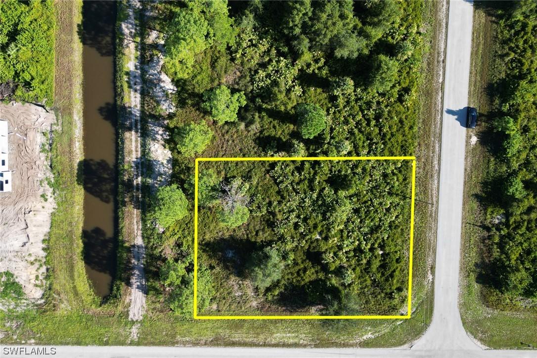 352 Genoa Ave., Lehigh Acres, FL 33974