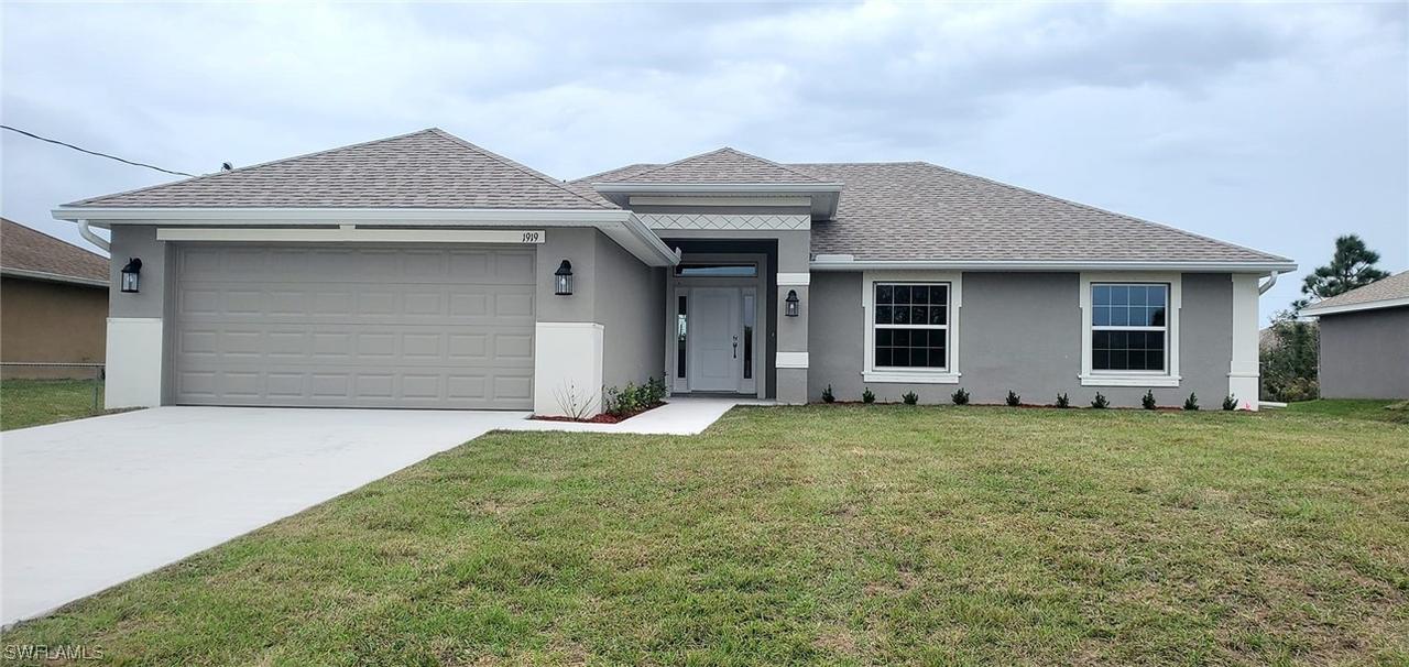 1919 Richland Ave., Lehigh Acres, FL 33972