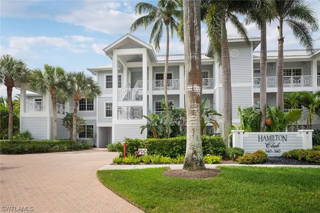 360 7th Ave. #4, Naples, FL 34102
