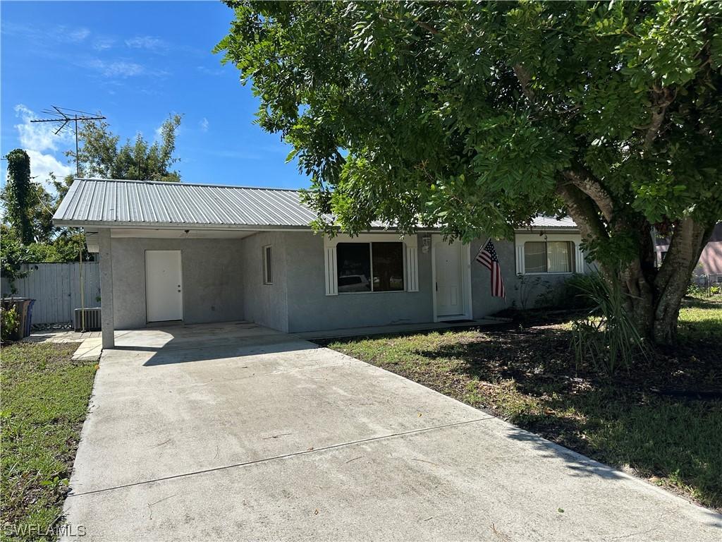 4315 Douglas Ln., Lehigh Acres, FL 33976