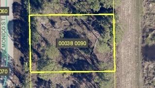 672 Delmonico St., Lehigh Acres, FL 33974