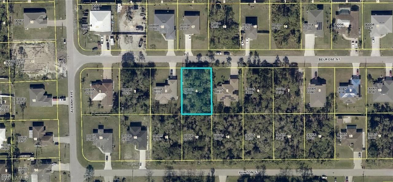 5423 Belrose St., Lehigh Acres, FL 33971