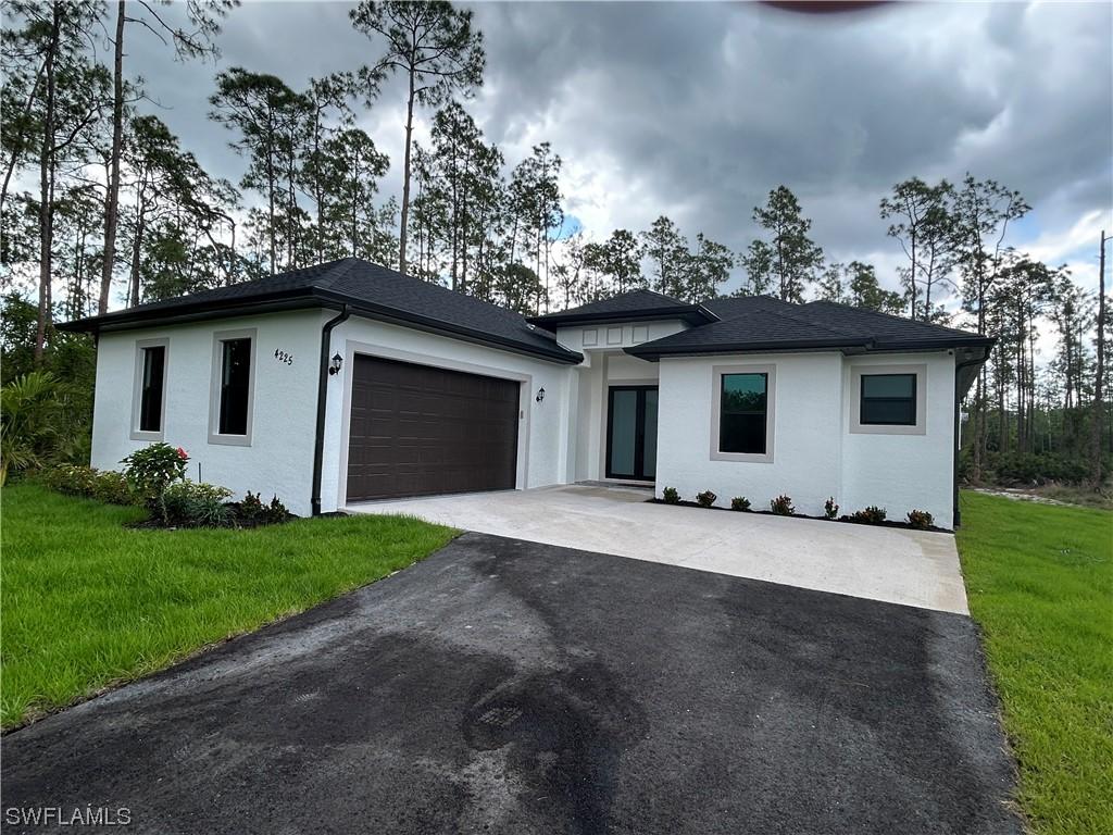 2843 14th Ave., Naples, FL 34117