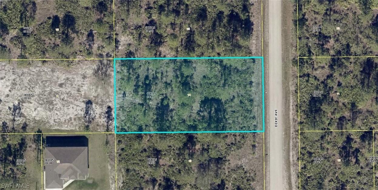903 Dixie Ave., Lehigh Acres, FL 33972
