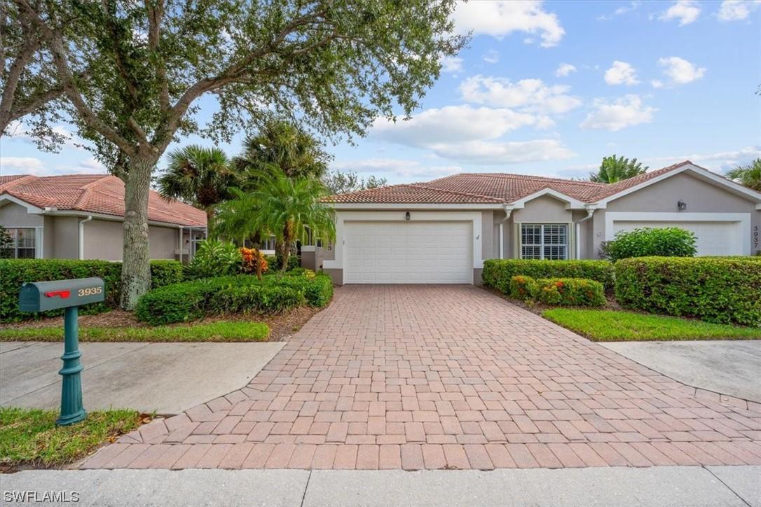 3935 Recreation Ln., Naples, FL 34116