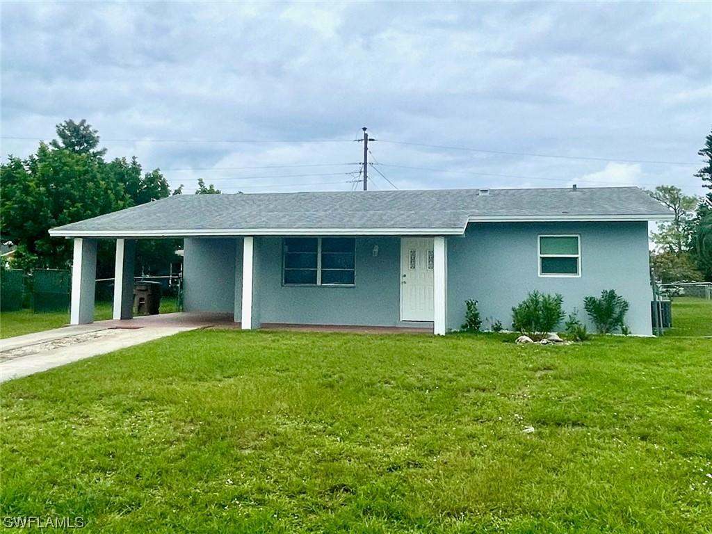 320 Morgan Cir., Lehigh Acres, FL 33936