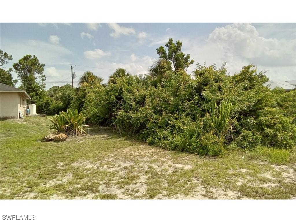 5215 7th St., Lehigh Acres, FL 33971