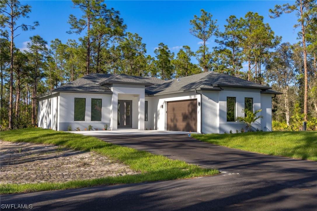 3662 22nd Ave., Naples, FL 34120