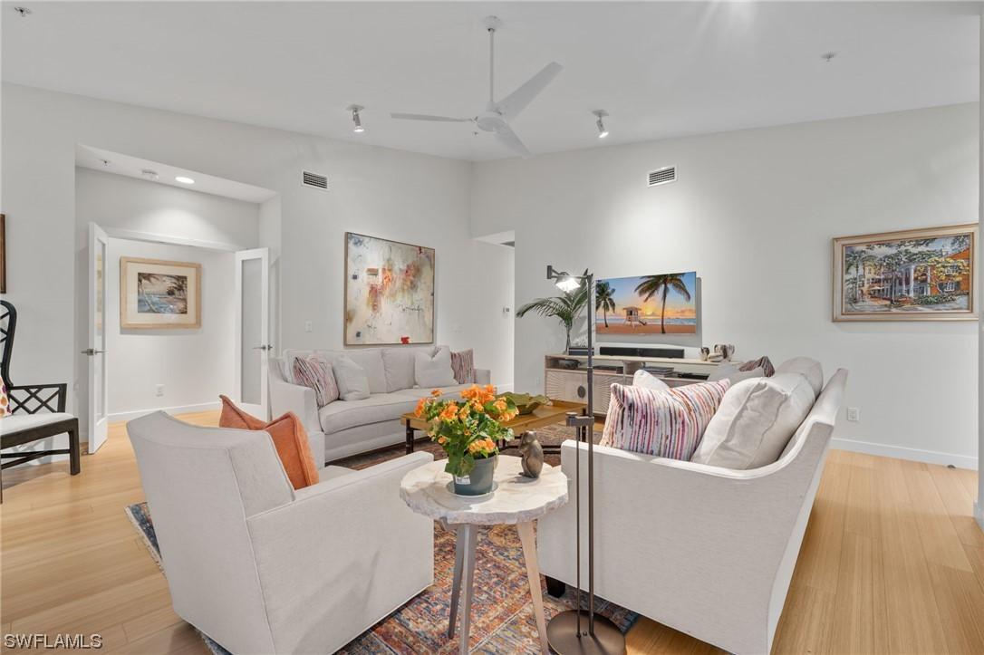 361 2nd St. #3-361, Naples, FL 34102