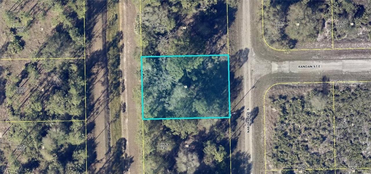 214 Nabora Ave., Lehigh Acres, FL 33974