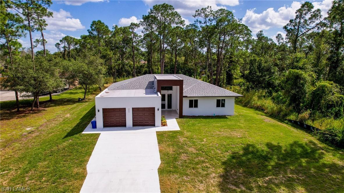 306 Jackson Ave., Lehigh Acres, FL 33936