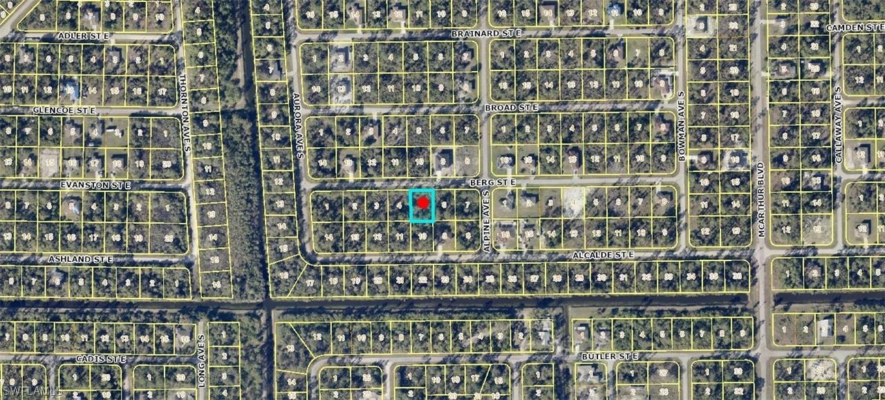 924 Berg St., Lehigh Acres, FL 33974