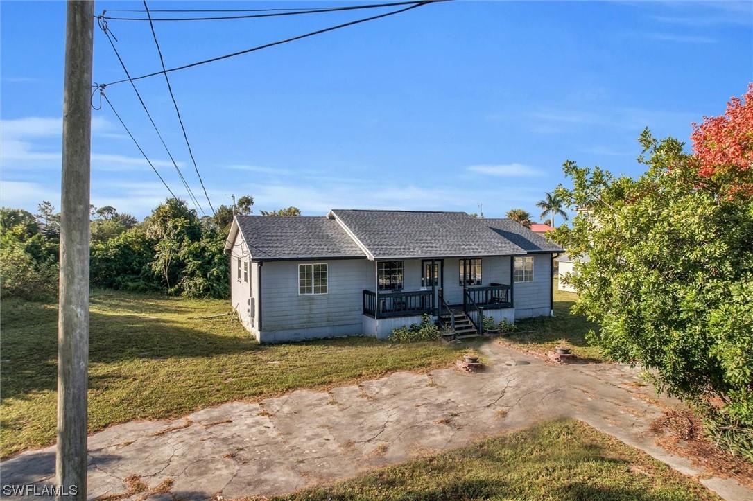 3907 20th St., Lehigh Acres, FL 33976