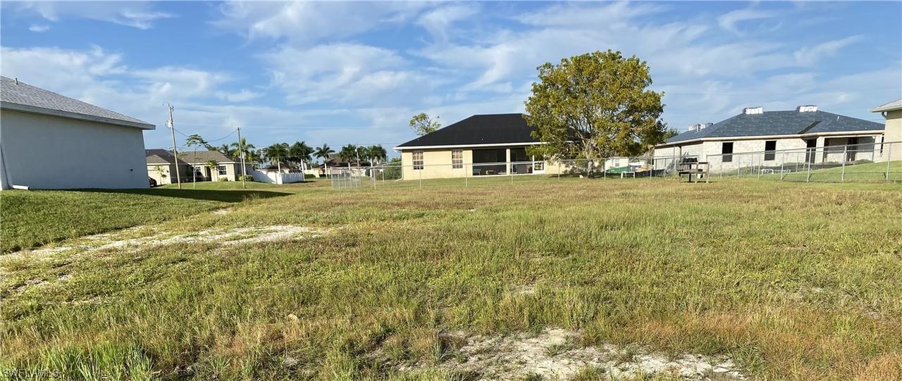 3218 NE 14th Pl., Cape Coral, FL 33909