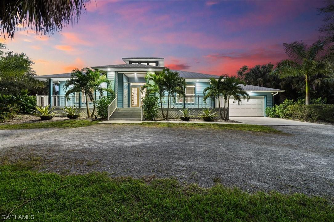 911 Mingo Dr., Naples, FL 34120