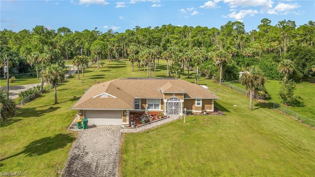 841 2nd St., Naples, FL 34117