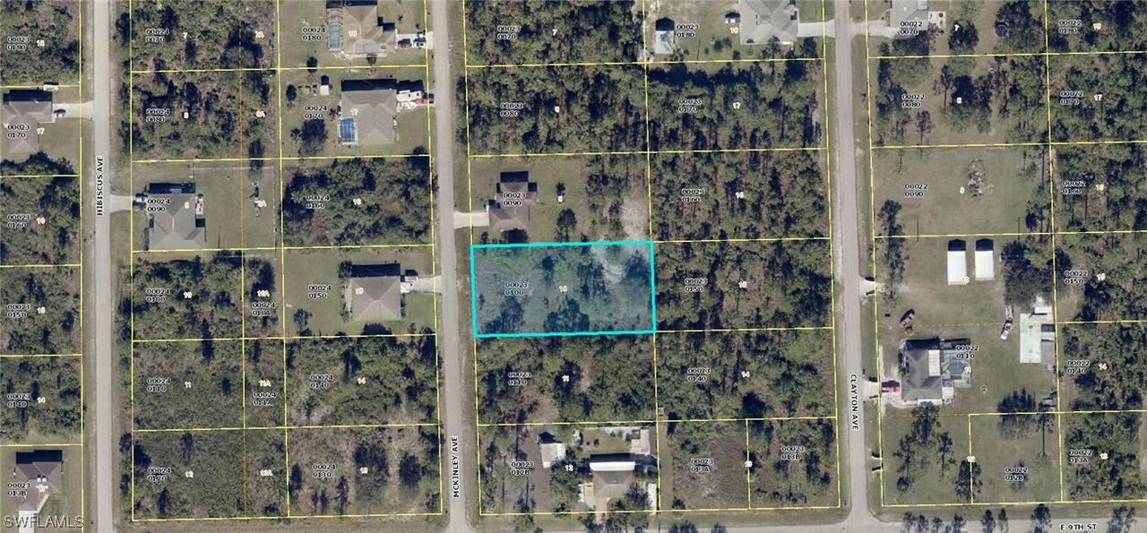 904 Mckinley Ave., Lehigh Acres, FL 33972