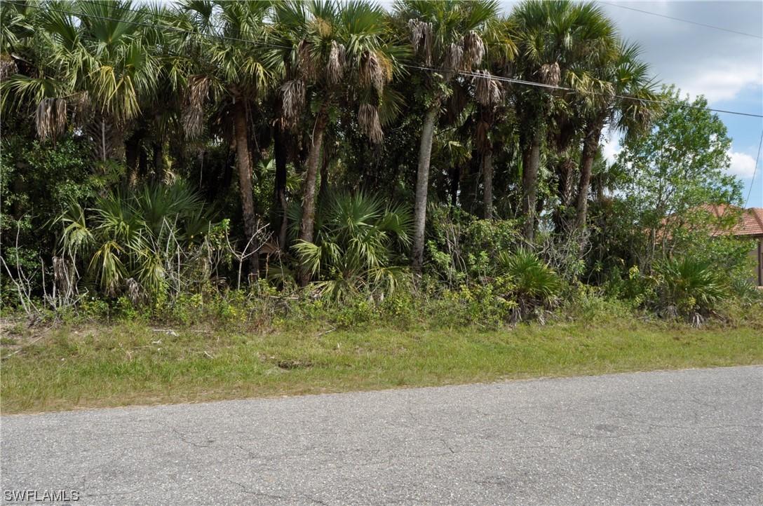704 Desoto Ave., Lehigh Acres, FL 33972