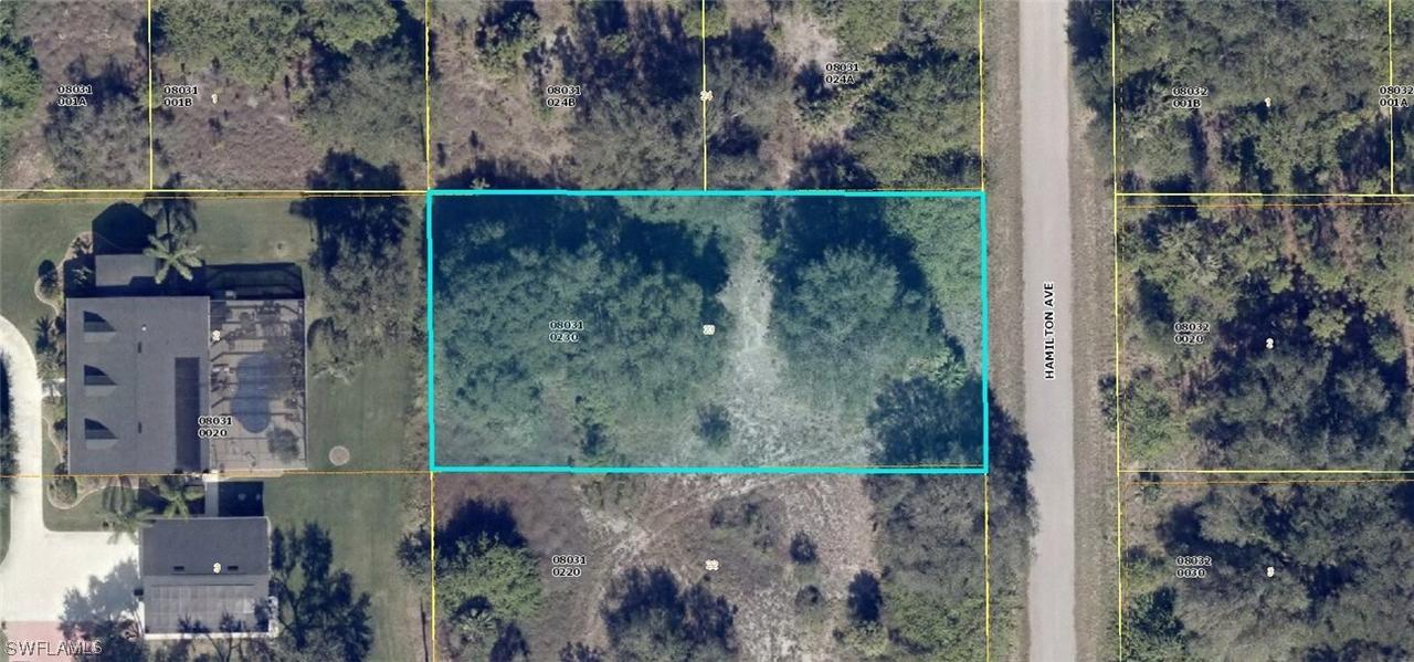 1821 Hamilton Ave., Lehigh Acres, FL 33972