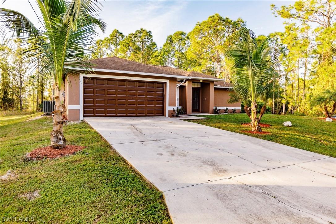714 Alamo St., Lehigh Acres, FL 33974