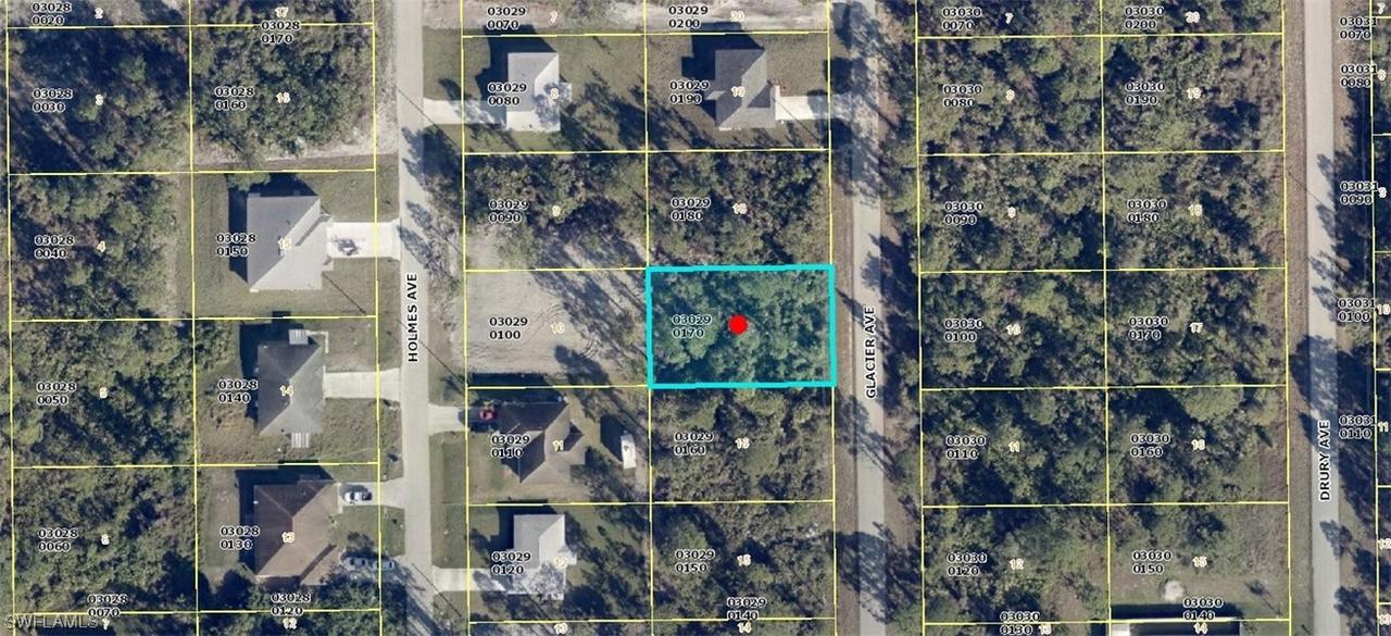 722 Glacier Ave., Lehigh Acres, FL 33974