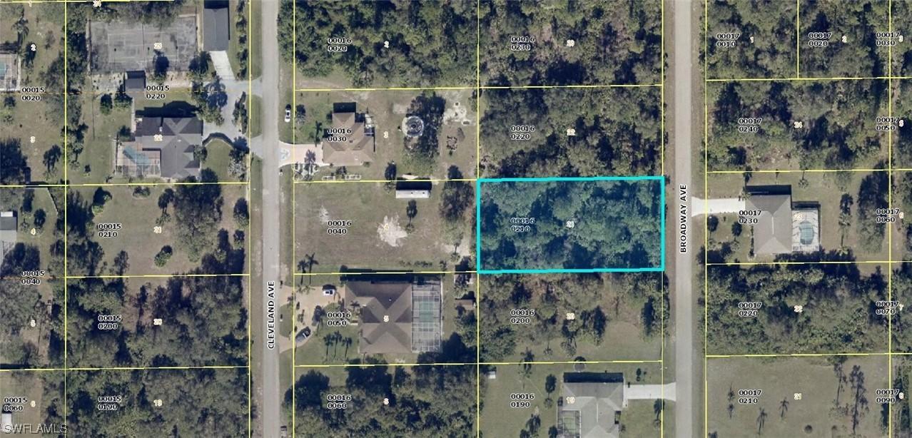 517 Broadway Ave., Lehigh Acres, FL 33972