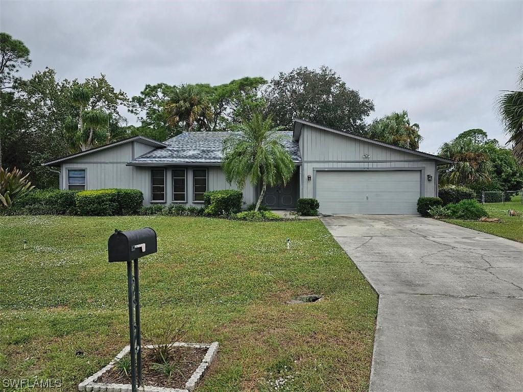 209 Roosevelt Ave., Lehigh Acres, FL 33936