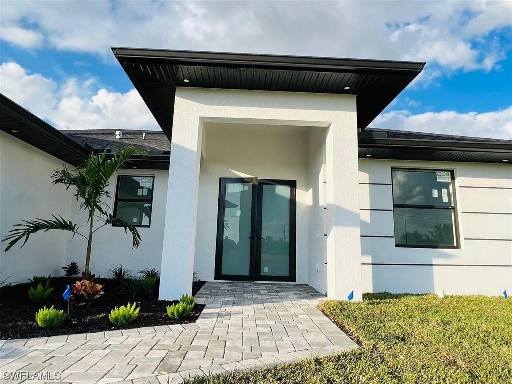 217 Kismet Pkwy., Cape Coral, FL 33909