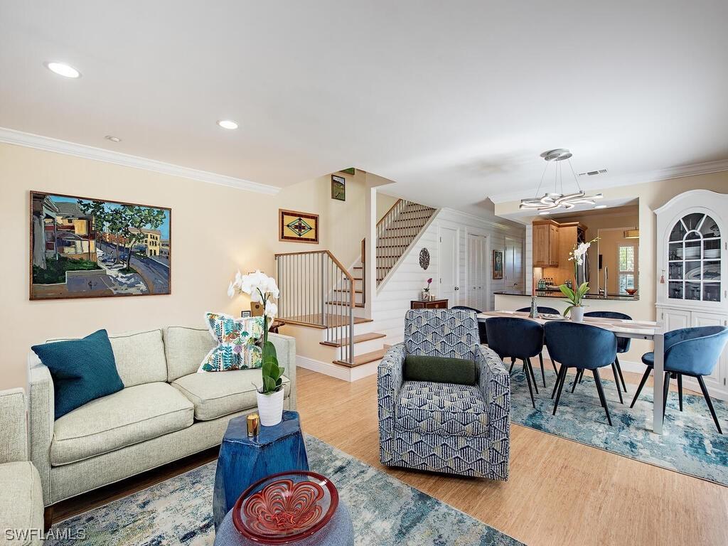1090 6th St., Naples, FL 34102