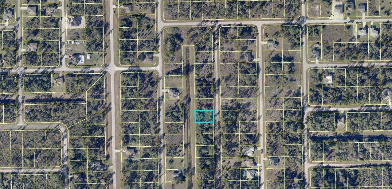 430 Lampion Ave., Lehigh Acres, FL 33974
