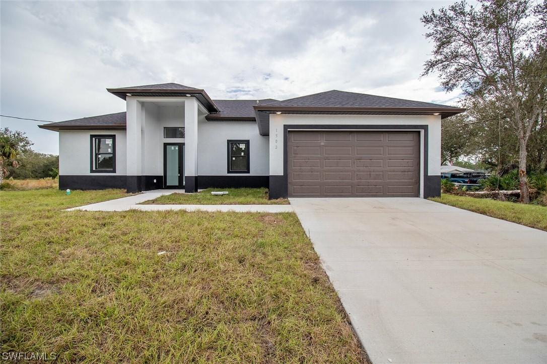 1502 Hibiscus Ave., Lehigh Acres, FL 33972